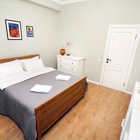Perfect Spacious Apartment 356 Almaty Bagian luar foto