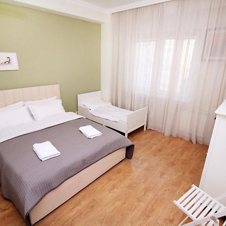 Perfect Spacious Apartment 356 Almaty Bagian luar foto