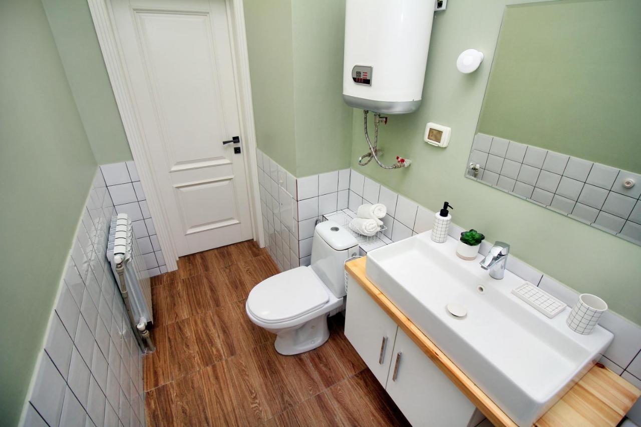 Perfect Spacious Apartment 356 Almaty Bagian luar foto